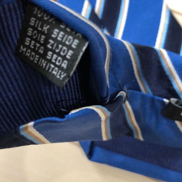 Bugatchi Men's Stripe Pattern Silk Neck Tie Blue - Picture 4 of 4